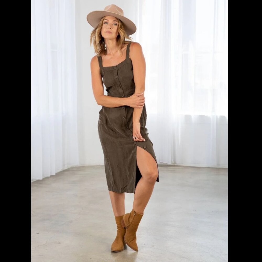 NWT | Lovestitch | Caroline Midi Dress | Large